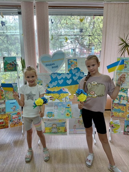 Виставка-інсталяція «Синьо-жовтий подих волі»